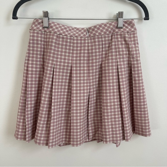 Aritzia Dresses & Skirts - Aritzia Sunday Best Olive Mini Skirt